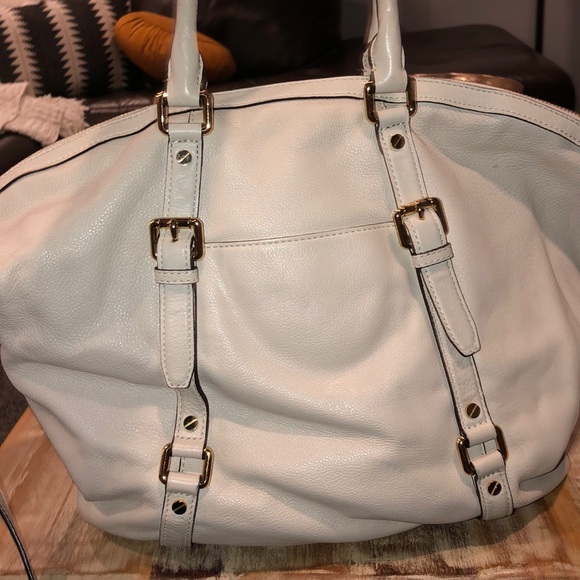 Michael Kors Ivory Large Crossbody - Picture 5 of 8